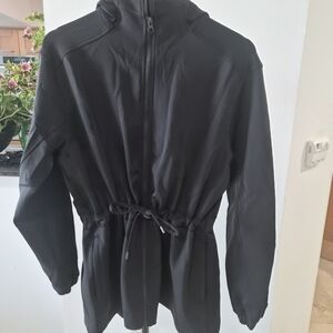 Never Worn Women Lululemon Black Zip-Up Jacket with Drawstring Waist Size 10